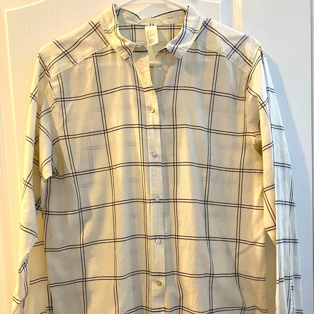 H&M Long Sleeve Button Down Shirt